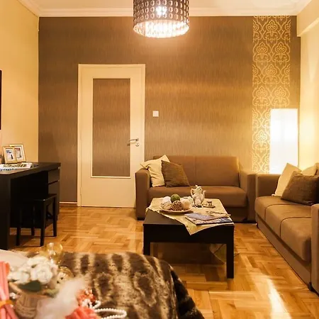 Practical-luxury Safe Private Close To Acropolis